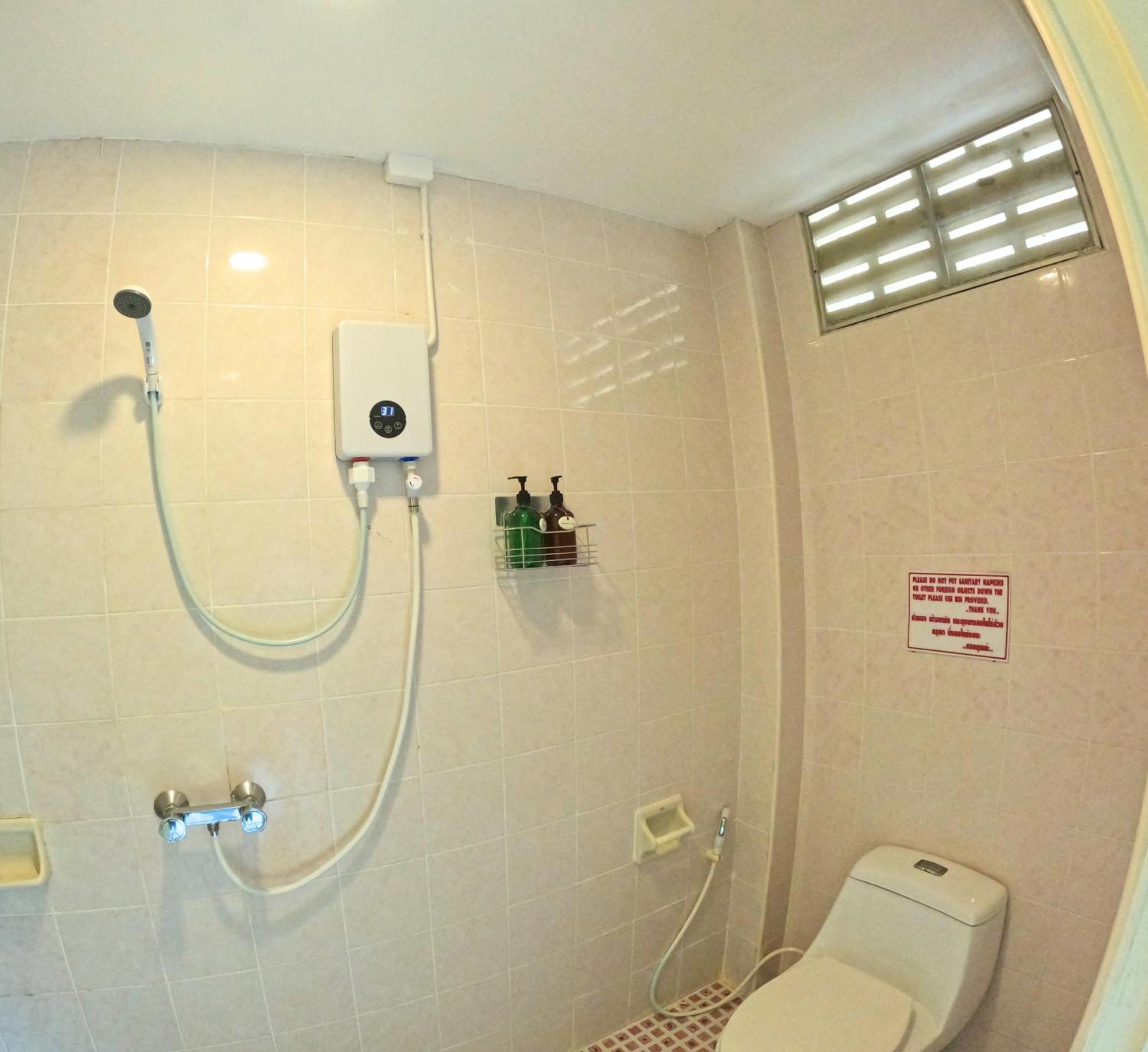 Kpop Hostel Karon Exterior photo
